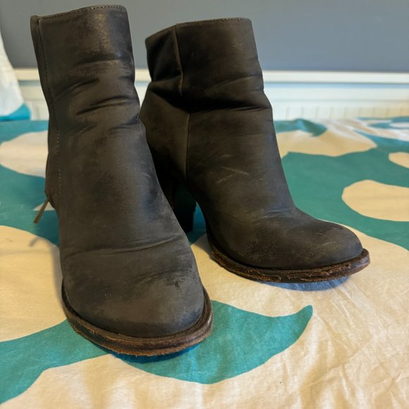 EUC Silence + Noise Half-Stacked Heeled Ankle Boot in Gray Sz 8.5 - Picture 10 of 10